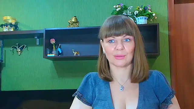 Snapshot of VeronikawGold chatting on November 12, 2025, 1:48 pm VeronikawGold online show from November 12, 2025, 1:48 pm