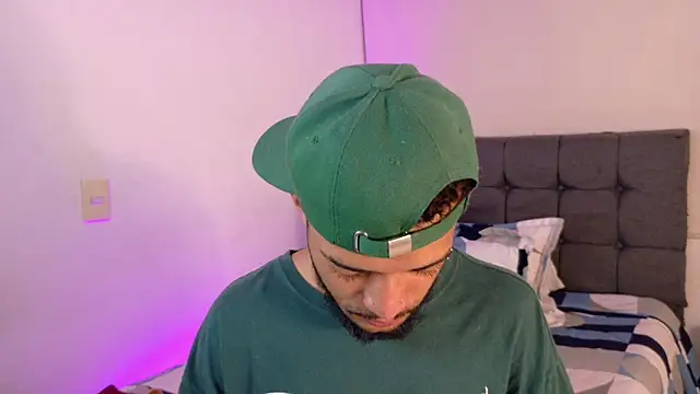 eross chipre  online show from April 6, 2026, 11:50 pm