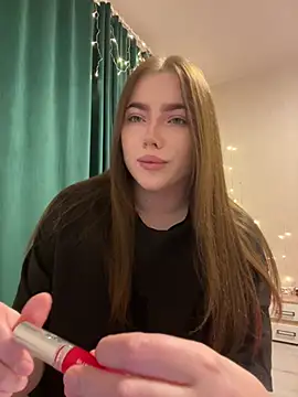 Snapshot of Milana_mil chatting on February 27, 2025, 7:58 pm Milana mil online show from February 27, 2025, 7:58 pm