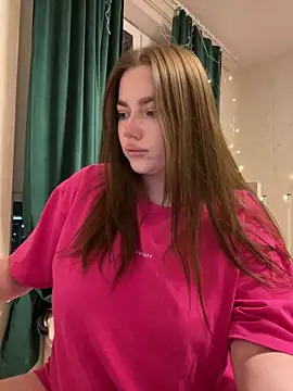 Snapshot of Milana_mil chatting on March 1, 2025, 4:44 pm Milana mil online show from March 1, 2025, 4:44 pm