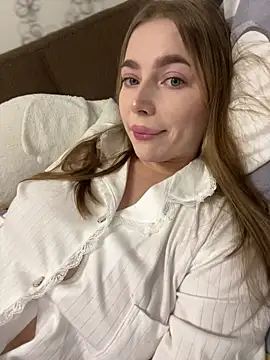 Snapshot of Milana_mil chatting on September 27, 2025, 11:05 am Milana mil online show from September 27, 2025, 11:05 am