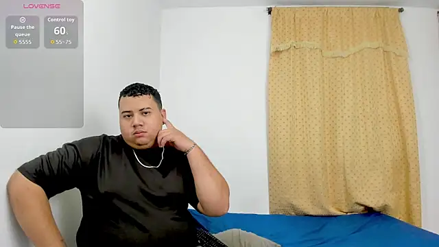 Snapshot of MICHAEL_AND_SHARON chatting on February 21, 2026, 12:45 am MICHAEL AND SHARON online show from February 21, 2026, 12:45 am