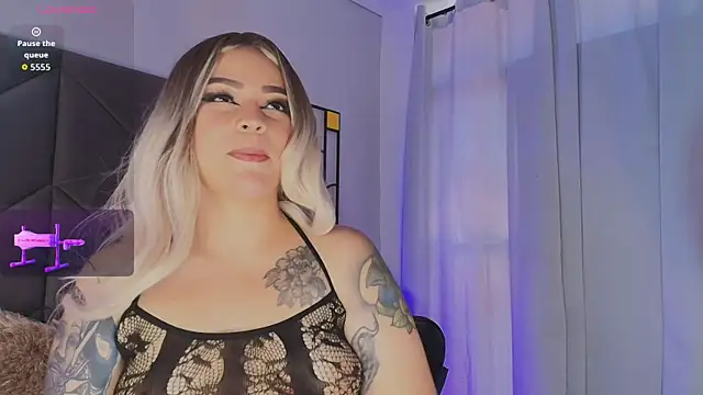 Carlaguzman  online show from July 8, 2026, 5:02 pm