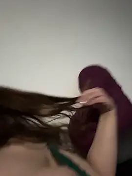 lola  med online show from March 8, 2025, 7:53 pm