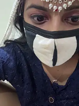 Dishasarmaa05 online show from April 9, 2026, 4:13 pm