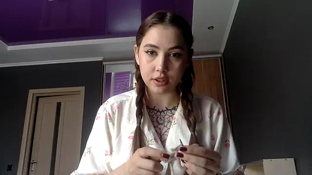 bysinka18 online show from May 19, 2026, 12:56 pm