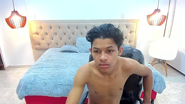 leslieanddrako online show from October 22, 2025, 11:14 pm