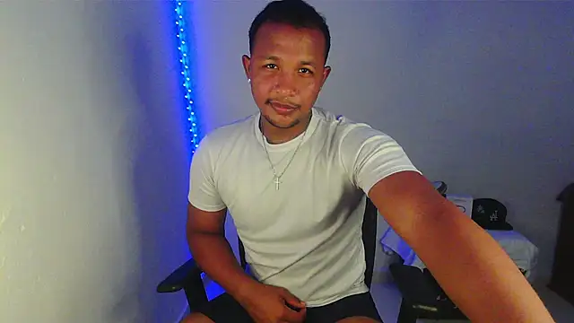 Gooss cum online show from December 3, 2025, 3:07 am