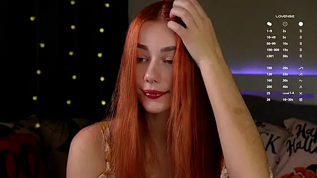 EmilaMills online show from November 2, 2025, 11:10 pm