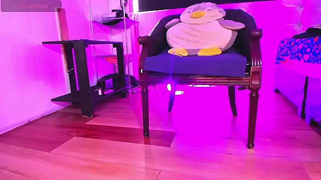 jymena xxx online show from April 16, 2026, 7:14 pm