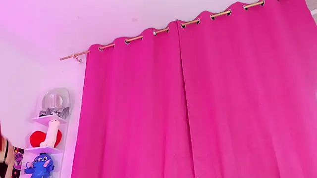 MelaniJhonson online show from April 18, 2026, 6:38 am