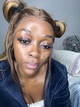 Snapshot of xxTatiannaxx chatting on July 21, 2026, 11:17 pm xxTatiannaxx online show from July 21, 2026, 11:17 pm