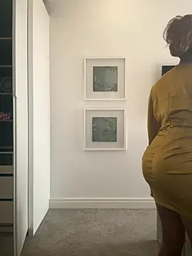 Snapshot of xxTatiannaxx chatting on July 25, 2026, 2:12 pm xxTatiannaxx online show from July 25, 2026, 2:12 pm