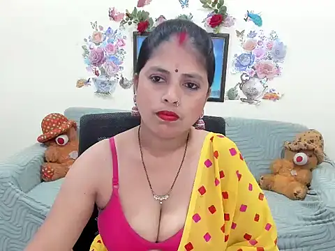 leahgotiii online show from May 13, 2026, 3:13 am