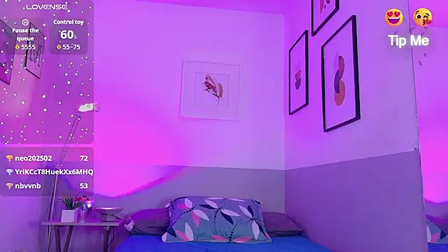 Snapshot of innocenthazel chatting on April 3, 2026, 2:51 am innocenthazel online show from April 3, 2026, 2:51 am