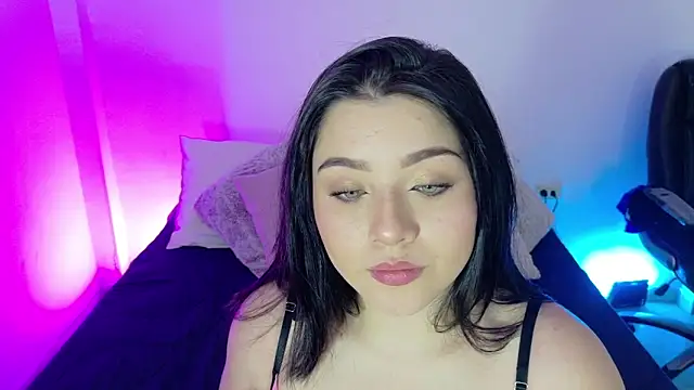 AliceDmarco online show from March 9, 2026, 4:43 pm