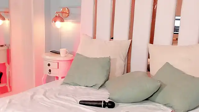 regina noctixx online show from April 5, 2026, 1:12 am