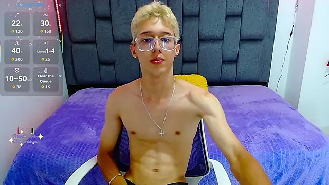 Snapshot of skinny_bigcock02 chatting on September 13, 2025, 7:14 pm skinny bigcock02 online show from September 13, 2025, 7:14 pm
