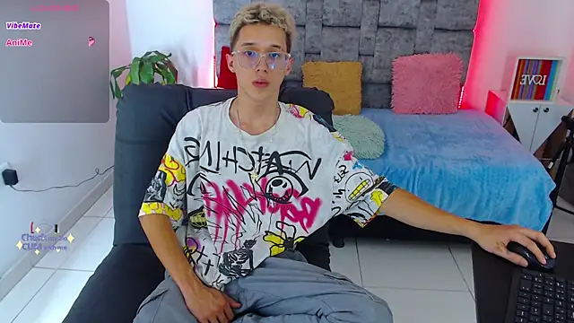 skinny bigcock02 online show from December 5, 2025, 9:23 pm