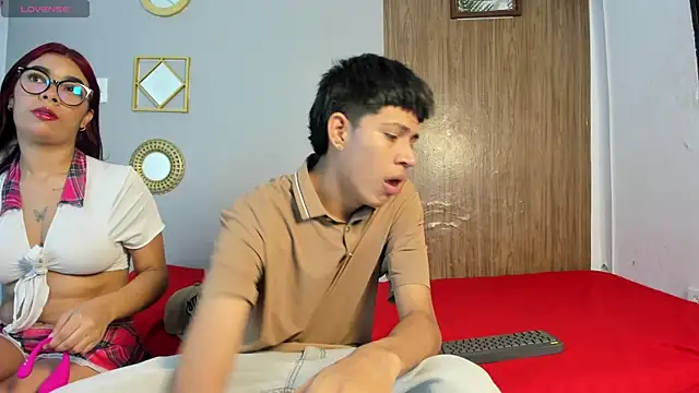 couple hotfox online show from June 11, 2026, 1:05 am