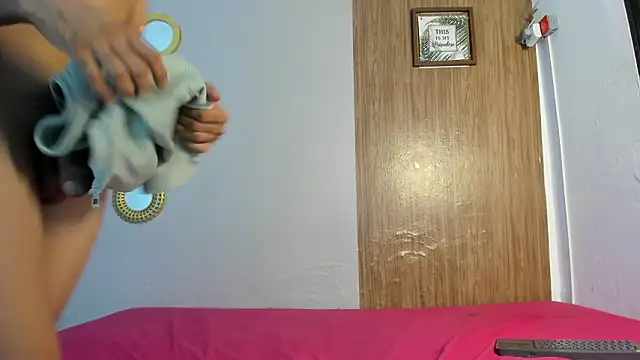 couple hotfox online show from March 8, 2026, 1:11 am