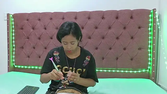 couple hotfox online show from March 22, 2025, 1:22 am