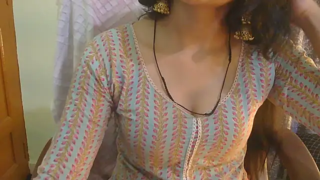 Cute Pihu01 online show from July 28, 2026, 8:52 pm