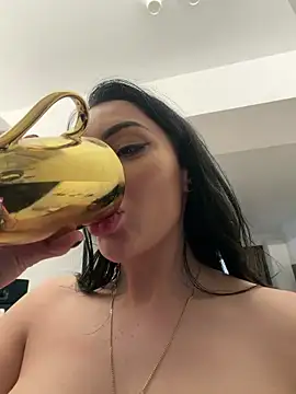 Snapshot of Mia_Splash chatting on April 2, 2026, 1:51 pm Mia Splash online show from April 2, 2026, 1:51 pm