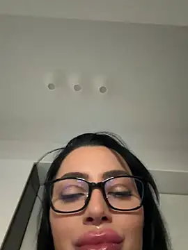 Snapshot of Mia_Splash chatting on March 7, 2026, 3:50 pm Mia Splash online show from March 7, 2026, 3:50 pm