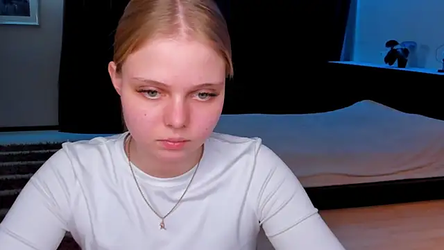 Snapshot of WillaDrye chatting on February 20, 2025, 10:37 am WillaDrye online show from February 20, 2025, 10:37 am