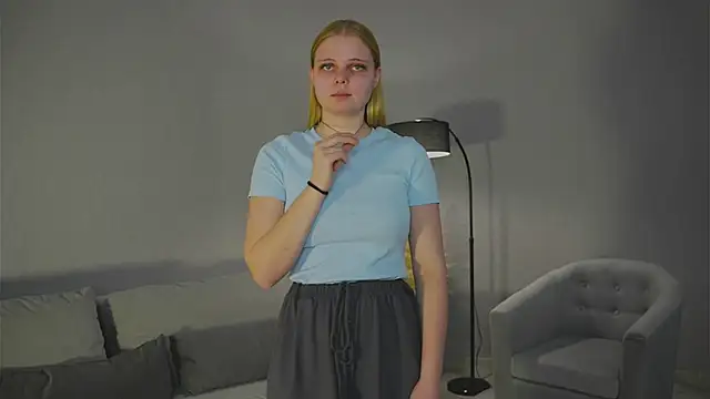 Snapshot of WillaDrye chatting on February 28, 2025, 11:36 am WillaDrye online show from February 28, 2025, 11:36 am