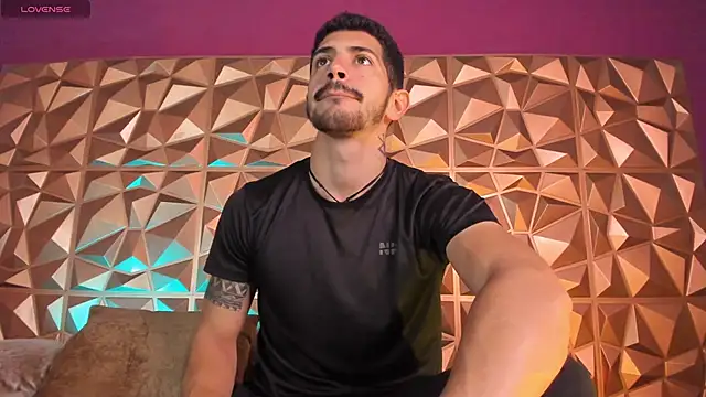 AlejandroStormm online show from December 19, 2025, 5:59 pm