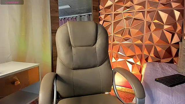 AlejandroStormm online show from March 31, 2026, 4:47 am