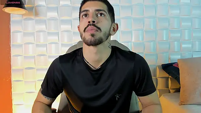 AlejandroStormm online show from February 27, 2026, 11:15 pm