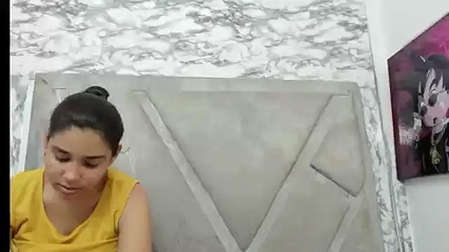 ElizaAndQuisha online show from October 10, 2025, 1:12 pm