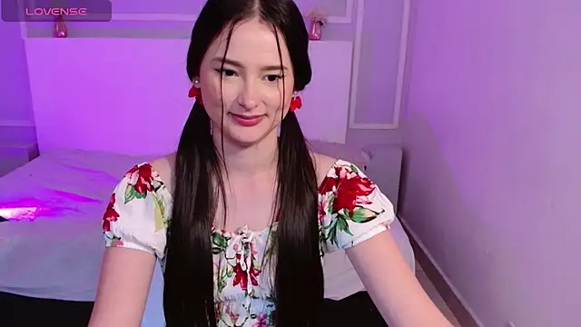Snapshot of JasmineBella0 chatting on March 19, 2025, 2:27 am JasmineBella0 online show from March 19, 2025, 2:27 am