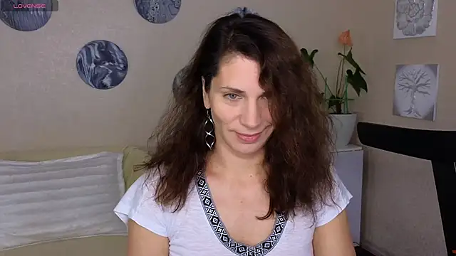 mylady xenia online show from March 15, 2026, 9:44 pm