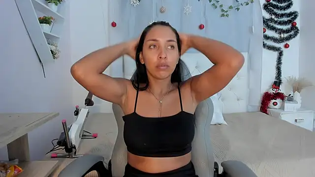 Emma lorense22 online show from December 16, 2025, 7:07 pm