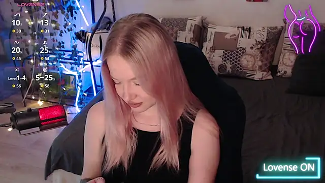 Snapshot of lissallor_ chatting on October 8, 2025, 6:08 pm lissallor  online show from October 8, 2025, 6:08 pm