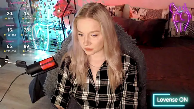 Snapshot of lissallor_ chatting on September 16, 2025, 9:49 pm lissallor  online show from September 16, 2025, 9:49 pm