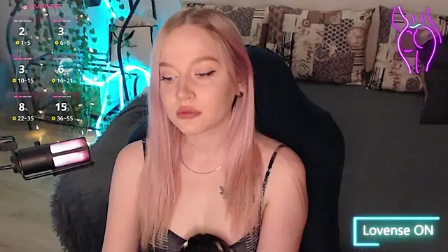 Snapshot of lissallor_ chatting on October 6, 2025, 3:35 pm lissallor  online show from October 6, 2025, 3:35 pm