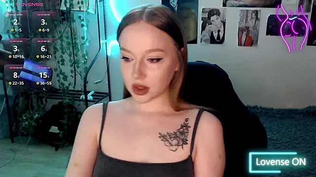 Snapshot of lissallor_ chatting on February 20, 2025, 11:32 pm lissallor  online show from February 20, 2025, 11:32 pm