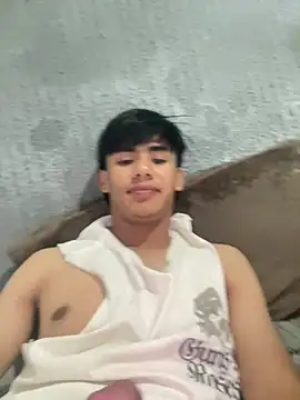 Erickhotddjots online show from July 23, 2026, 1:58 am
