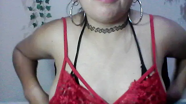 Snapshot of shashel5 chatting on February 9, 2026, 6:33 am shashel5 online show from February 9, 2026, 6:33 am