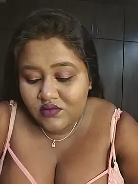 horny diana online show from July 24, 2026, 5:31 pm