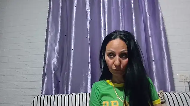 Ramona870 online show from April 15, 2026, 5:39 pm