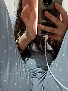 BUSE8821 online show from December 4, 2025, 5:34 pm