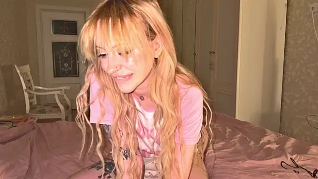  BunnyDollStella  online show from January 13, 2026, 3:43 am