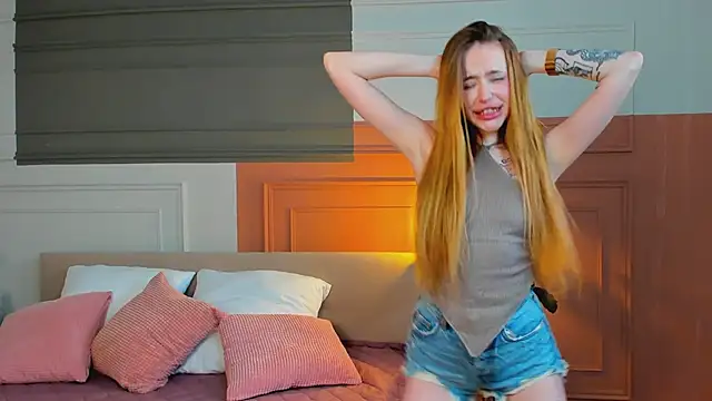  BunnyDollStella  online show from March 22, 2025, 1:32 am