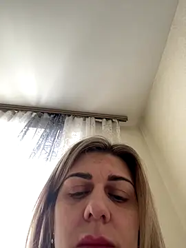 Lusi Luxary online show from November 18, 2025, 4:16 am